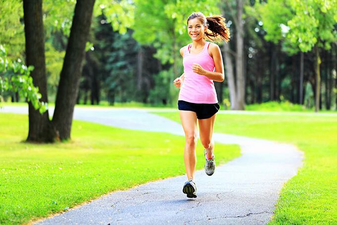 Hodinové běhání ráno vám pomůže zhubnout za týden