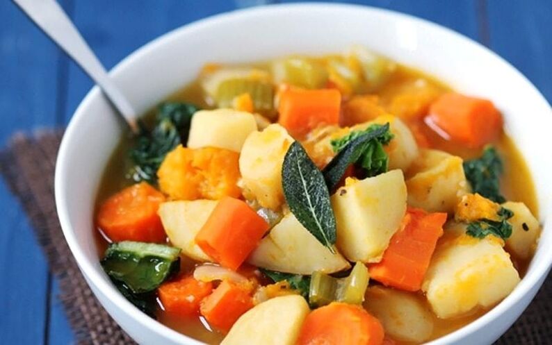 Zeleninový guláš - jednoduché a zdravé jídlo na jídelníčku pacientů s pankreatitidou